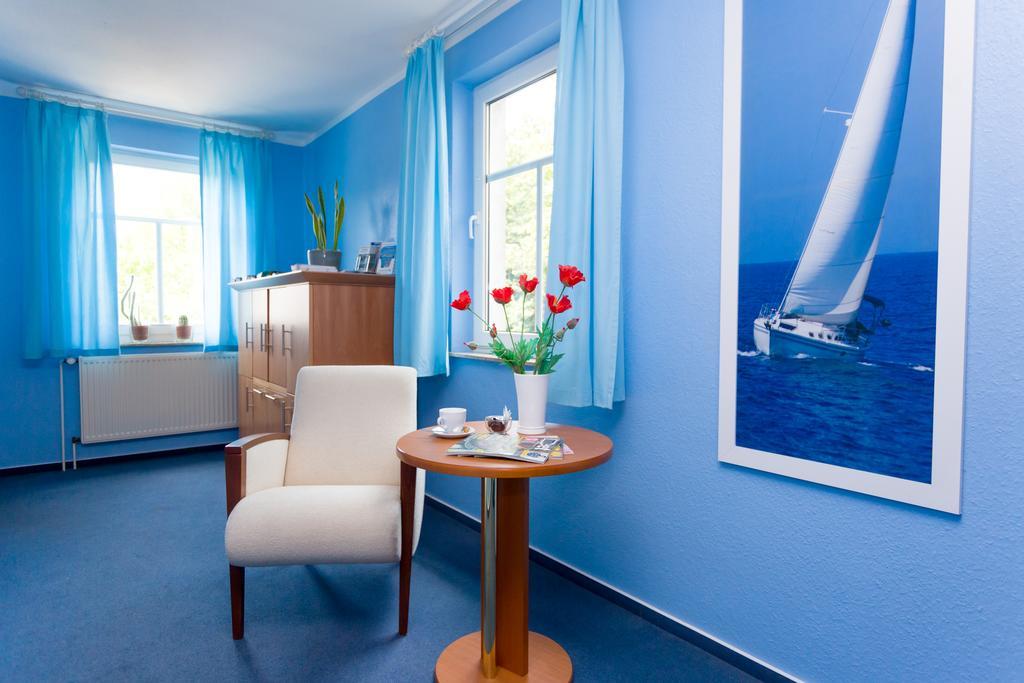 Hotel&Restaurant Am Bodden Putbus Buitenkant foto